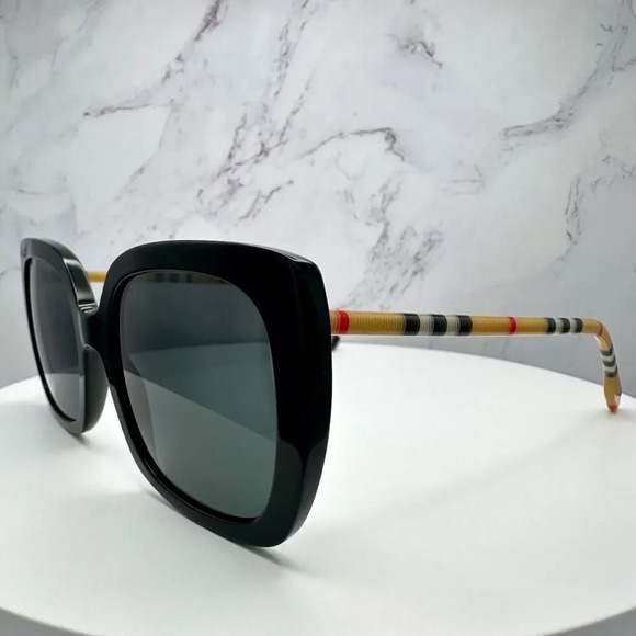 Burberry Sunglasses Black Square Cat Eye Checkered Arm Italy Authentic 54-20-140 - Picture 6 of 16